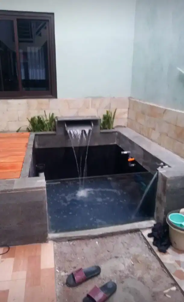 Kolam koi minimalis kaca