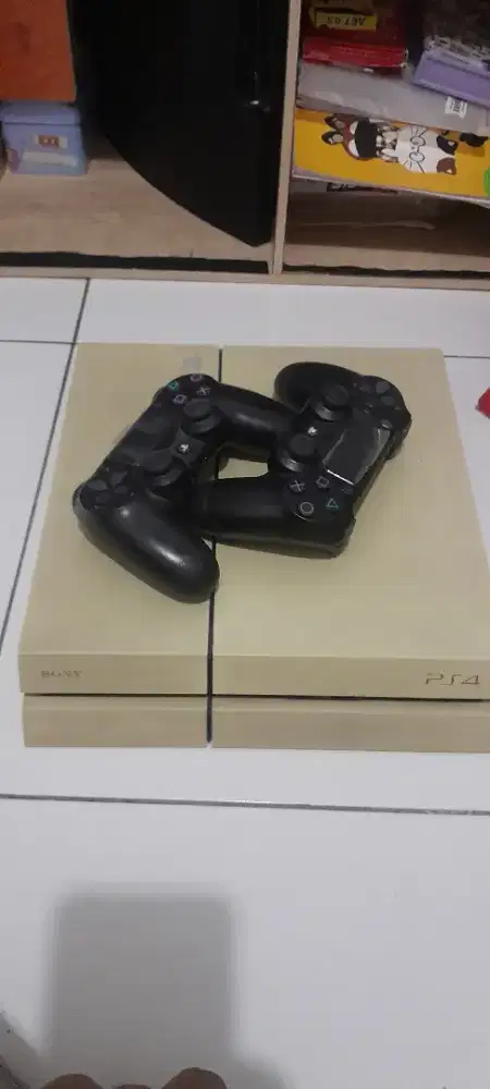 Ps4 Fat 500gb dan Ps3 slim seri 25 500gb