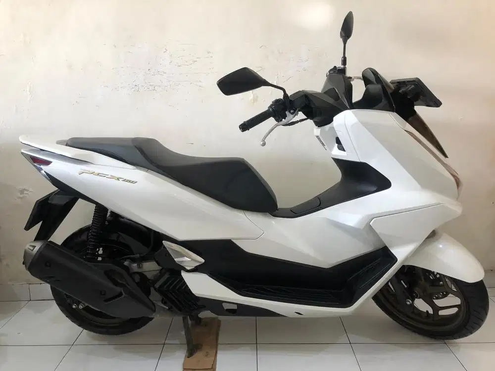 Honda PCX ABS Th.2025 putih!!