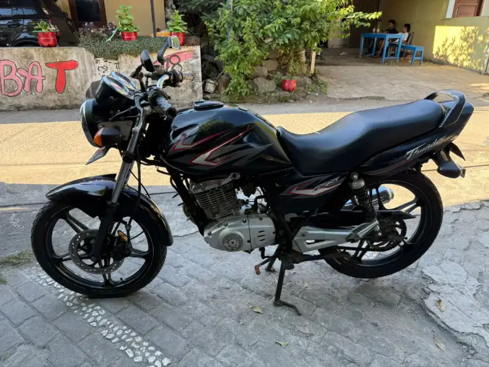 Thunder THN 2008 plat AB Bantul