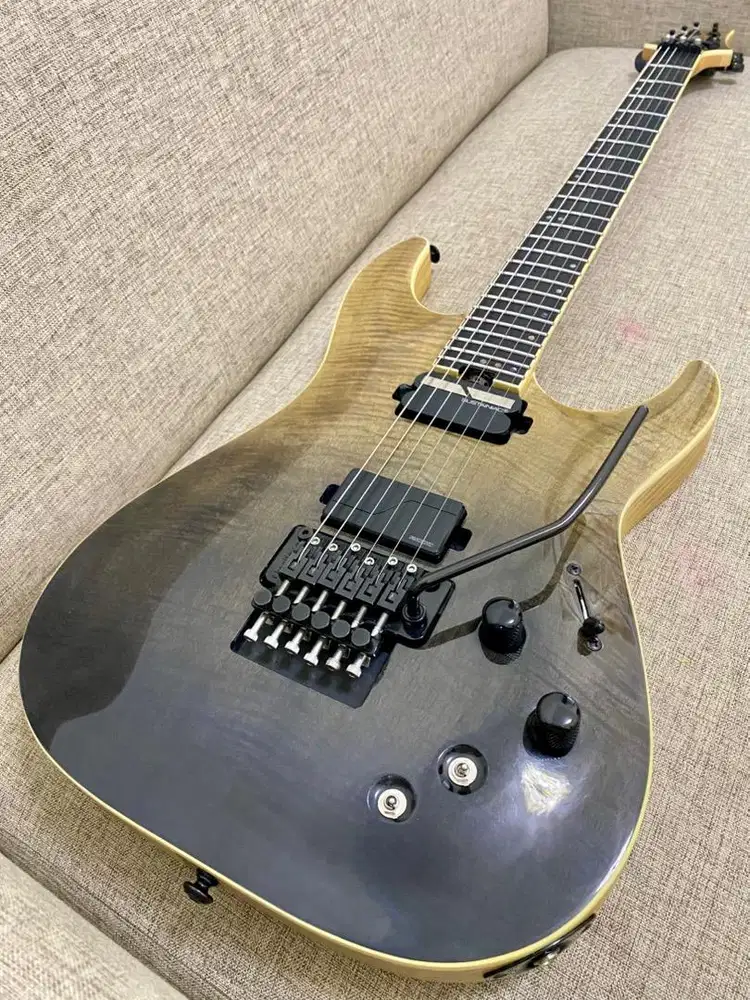 Schecter C-1 SLS FRS Elite – Black Fade Burst