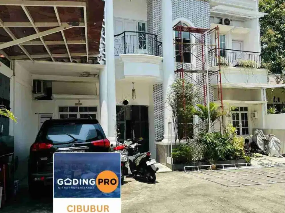 RUMAH 2 LANTAI SHM BAMBU APUS JAKARTA TIMUR PRIVATE POOL JAKARTA TIMUR MEZANINE MEWAH RAPI SIAP HUNI