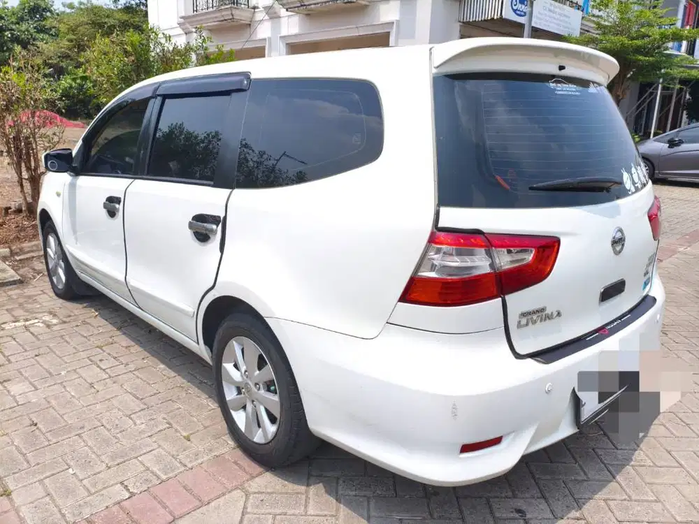 Livina XV 2015 AT ( very good condition)