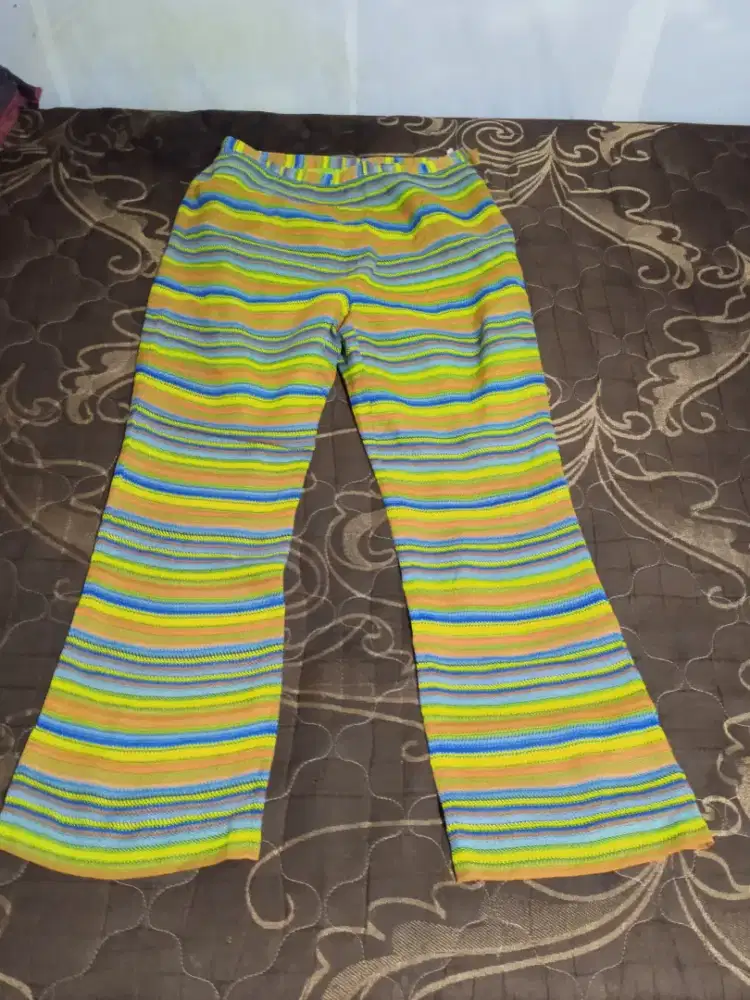 Jual celana fashion masih bagus banget ukuran L