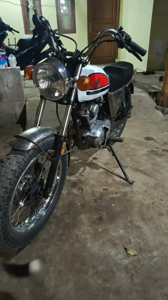 Cb British custom