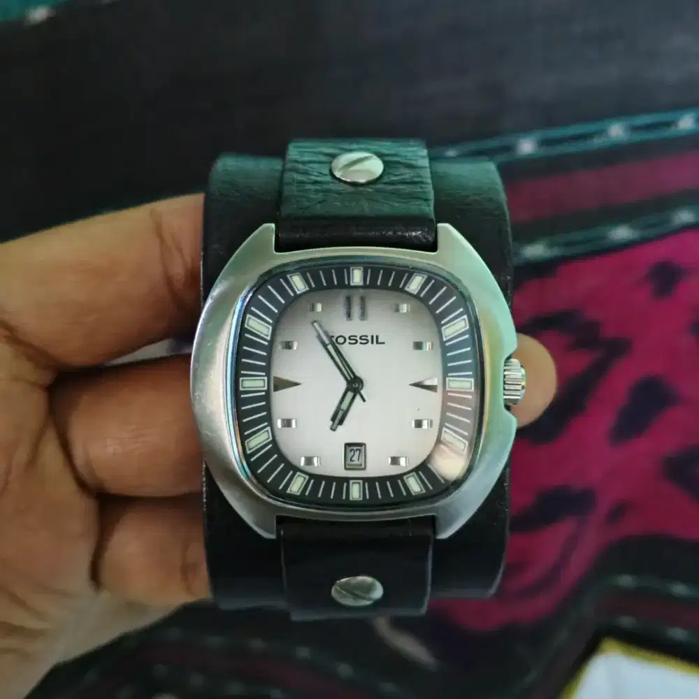 Jam tangan fosil