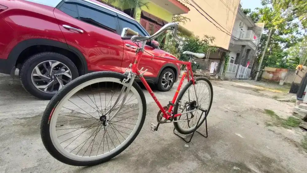 Sepeda balap jadul FUJI