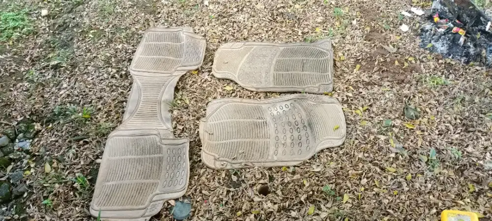 Karpet dan asesoris mobil