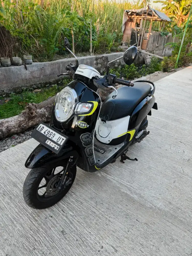 Scoopy new THN 2017 plat AB Bantul