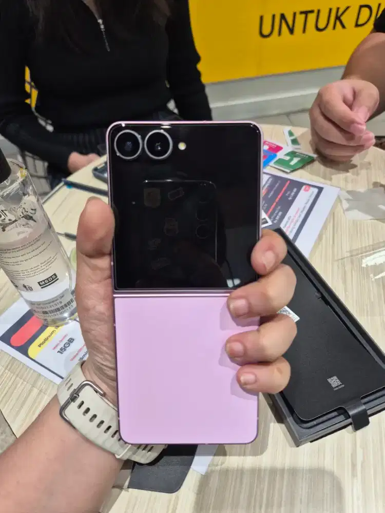 Samsung flip8 pink
