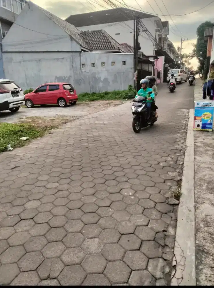 Tanah Langka - lokasi Seturan
