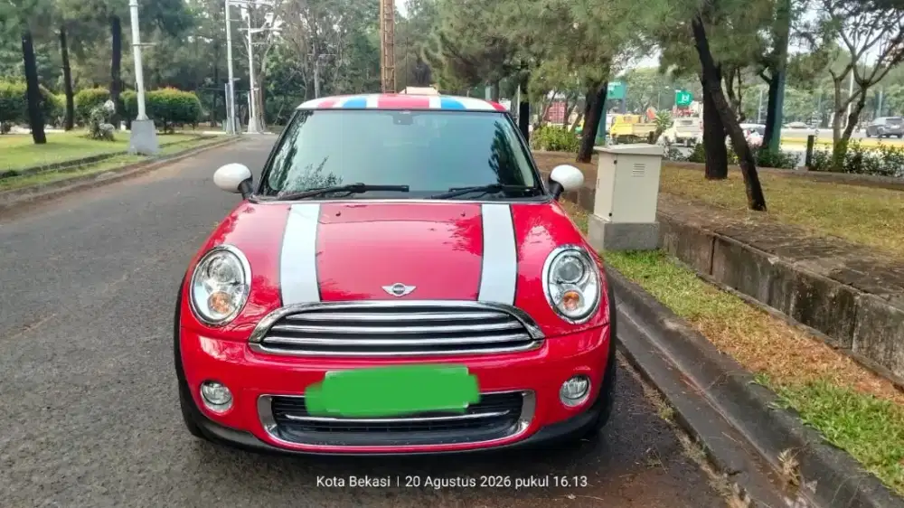 DIJUAL SEGERA !! BUTUH CEPAT !! MINICOOPER 2011 ANTIK ODO 14RB-AN