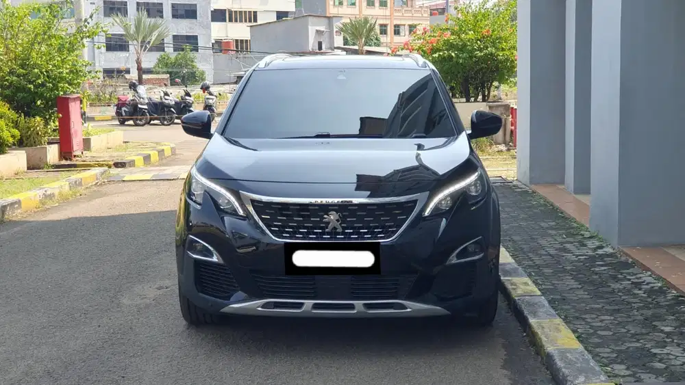 Peugeot 5008 allure 2020 hitam matic sunroof