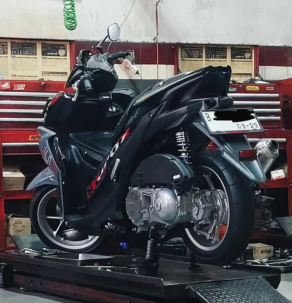 Aerox 2024 black&gray