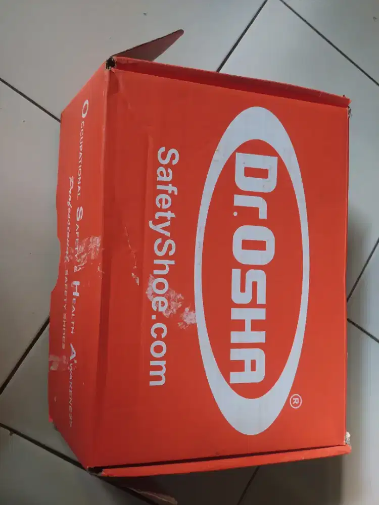 Sepatu Dr.Osha dijual