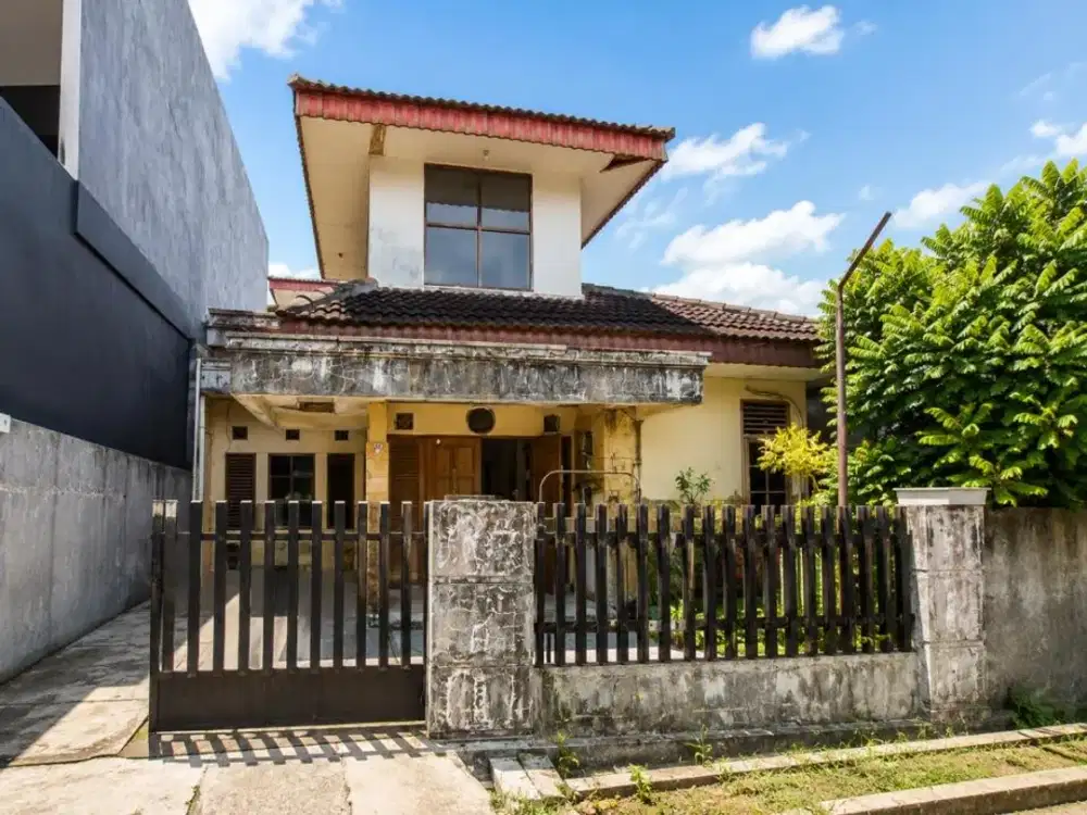 Rumah Dekat MRT Lebak Bulus Harga Murah Hadap Barat