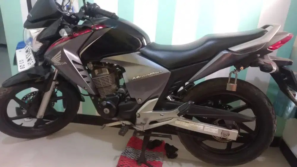 JUAL CEPAT MOTOR BEKAS HONDA MEGA PRO 2011 MILIK SENDIRI