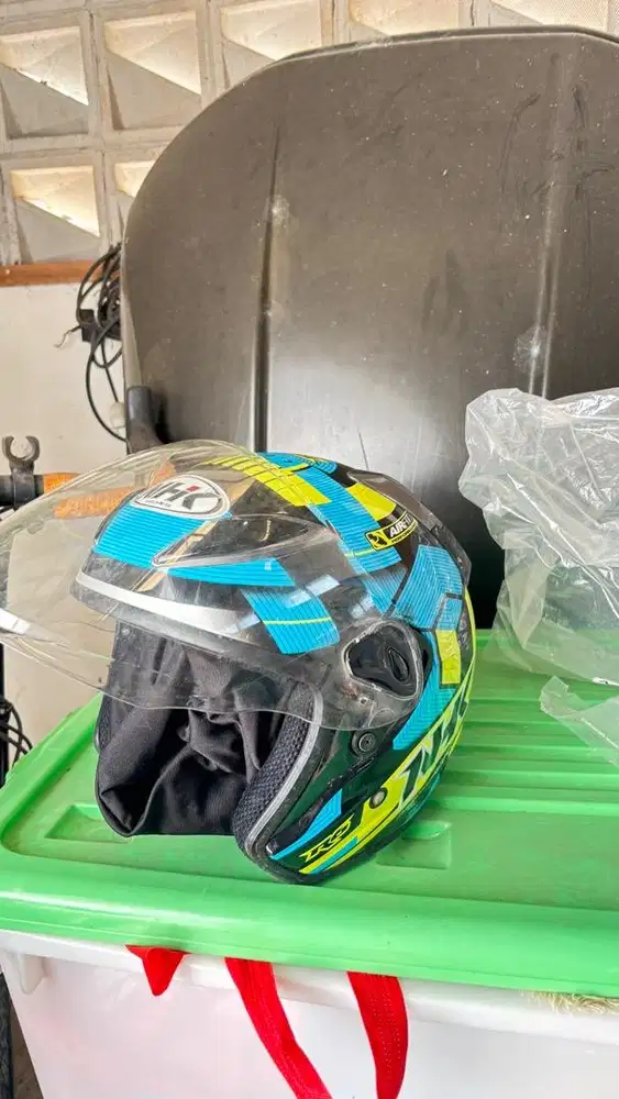 Di jual cepat Helm NHK size L