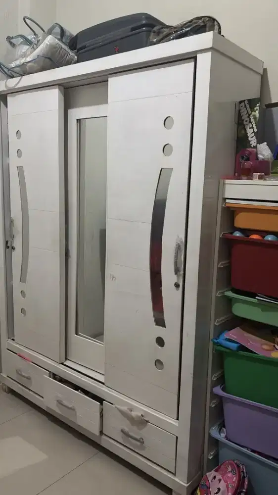 Jual lemari 3 pintu