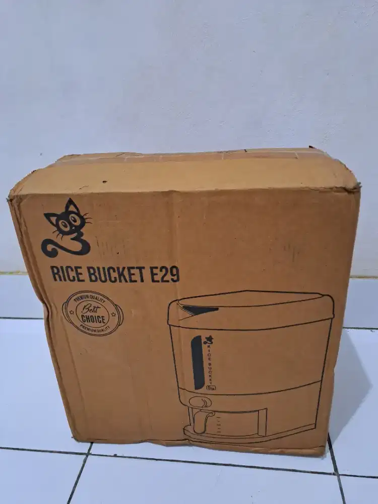 Tempat beras otomatis premium quality