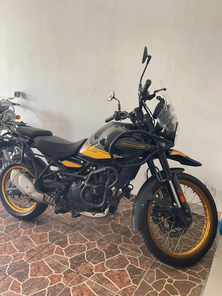 Motor Pencinta ADVENTURE an