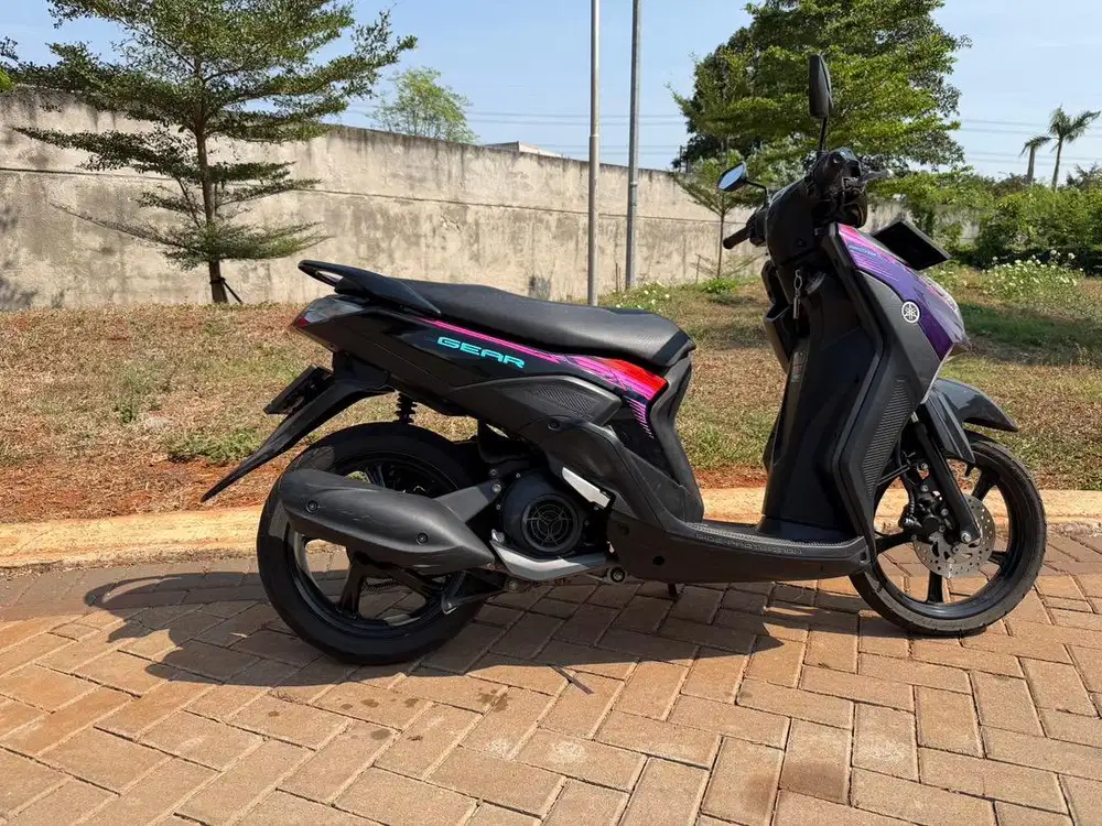 Yamaha gear 2024 warna Hitam