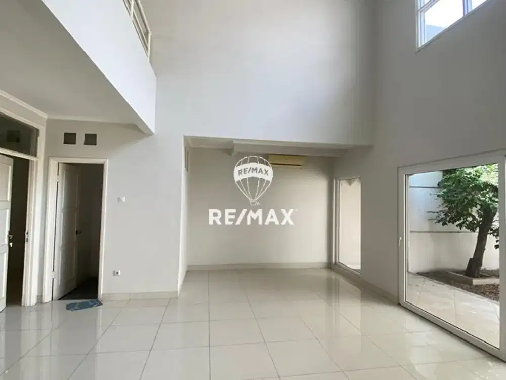 Rumah Luas di Dago Raya Lippo Cikarang | 4+1 Kamar Tidur