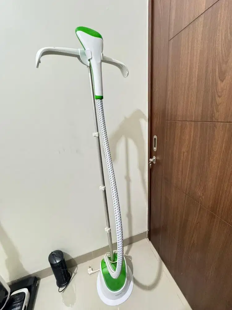 PHILIPS GC505/70/BC SETRIKA UAP BERDIRI