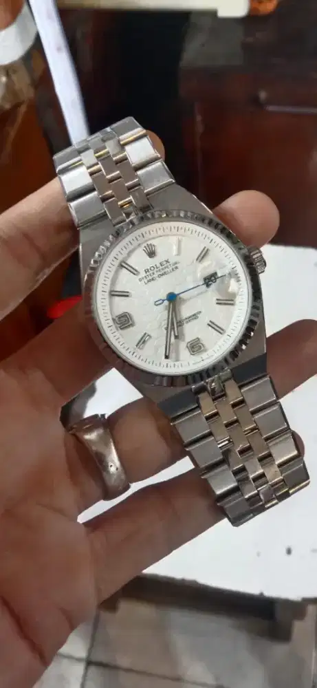 Jam tangan pria Rolex Automatic .