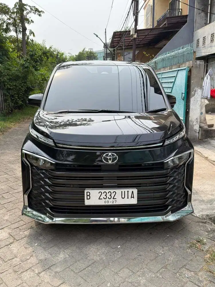 Toyota Voxy 2022 Facelift