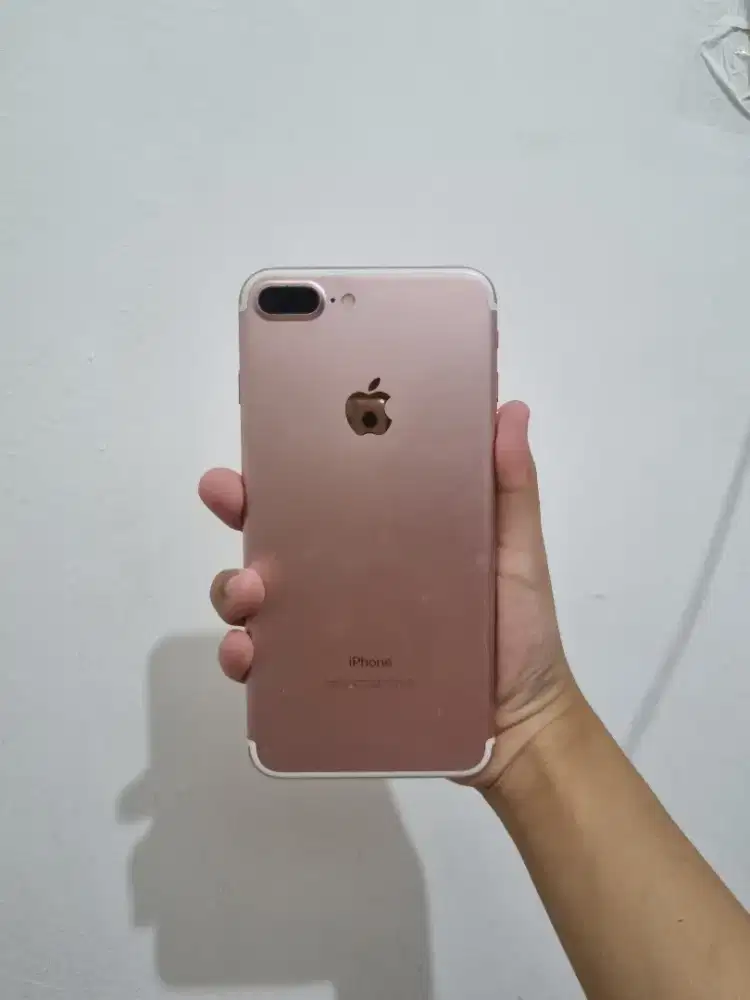 IPHONE 7+ ROSE GOLD inter 32 GB