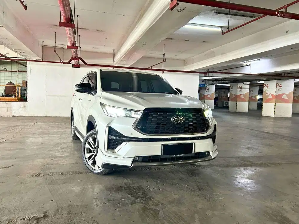 Zenix Q Hybrid Modelista with RSE NIK 2023 ODOMETER 18 RIBU KM