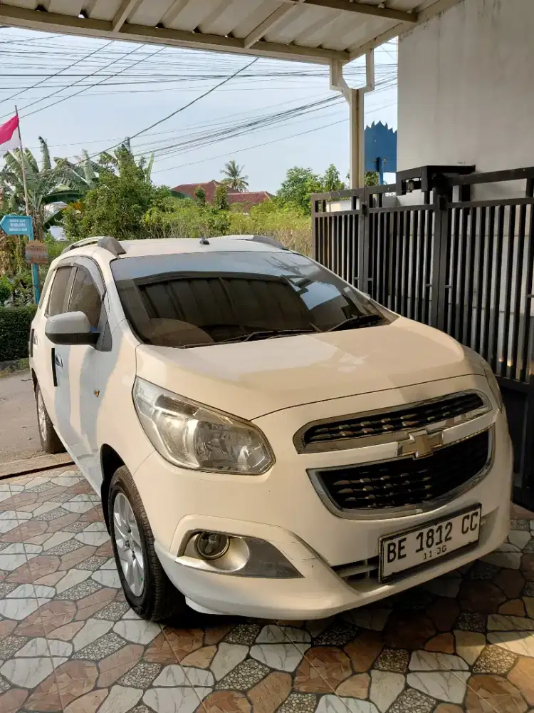 CHEVROLET SPIN TAHUN 2015 1.5 LTZ