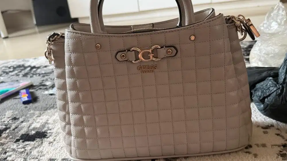 Beige guess new