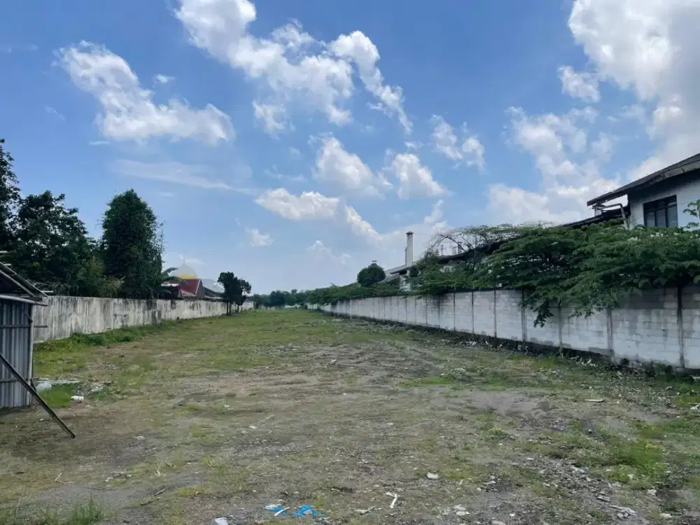 TANAH LUAS STRATEGIS BELAKANG GEMBIRA LOKA DAN PINGGIR JALAN BESAR