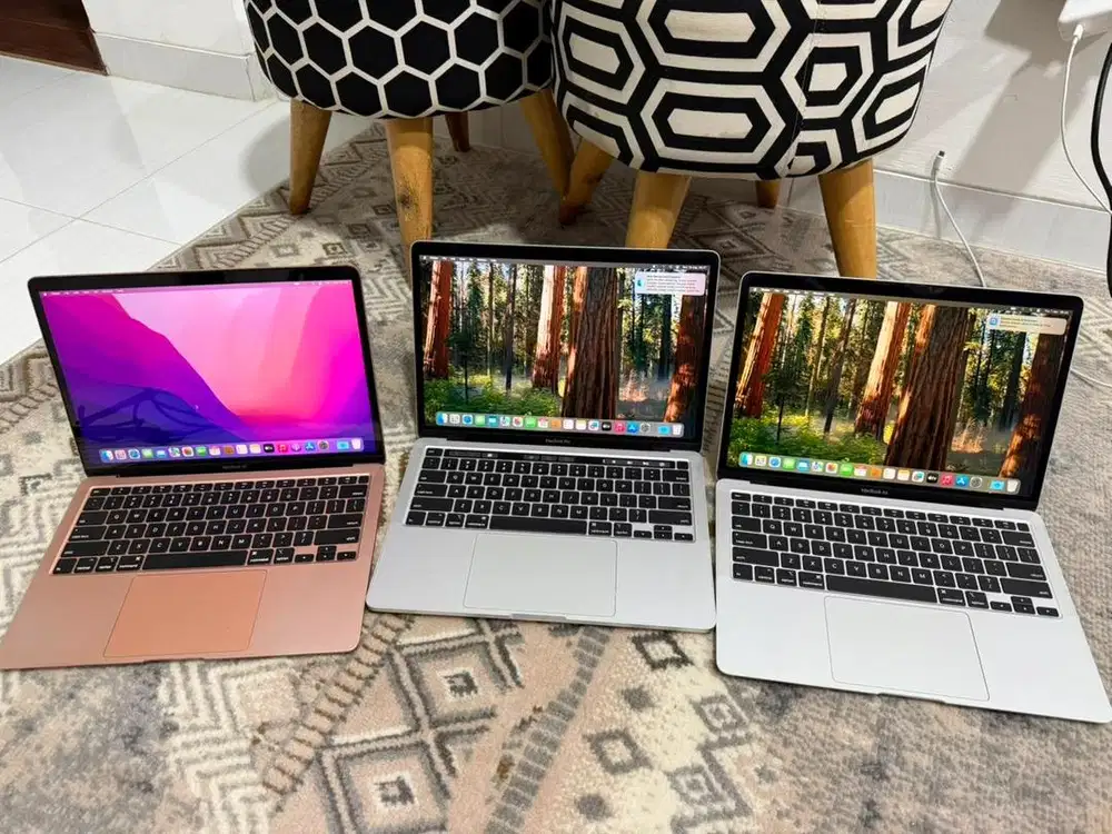 Di cari cewe konten dan posting barang jualan macbook