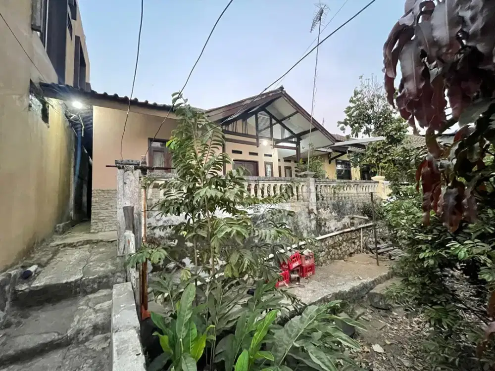 Dijual Tanah dan 3 Bangunan di Padalarang, Luas Dekat Stasiun Whoosh