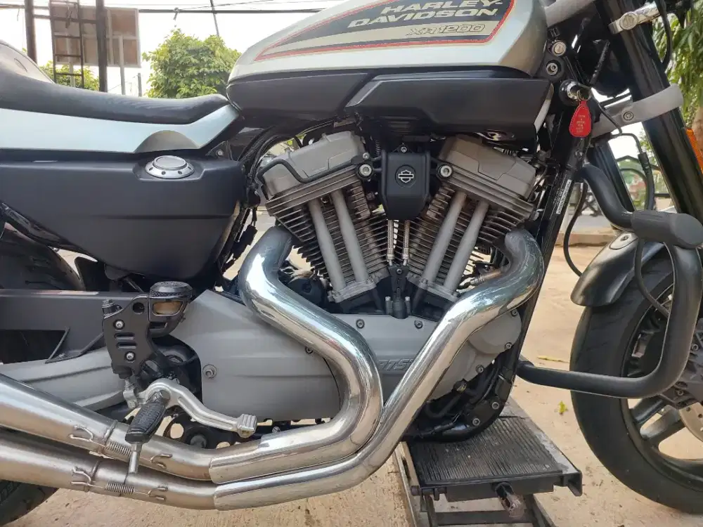 XR 1200 2010 Full Paper