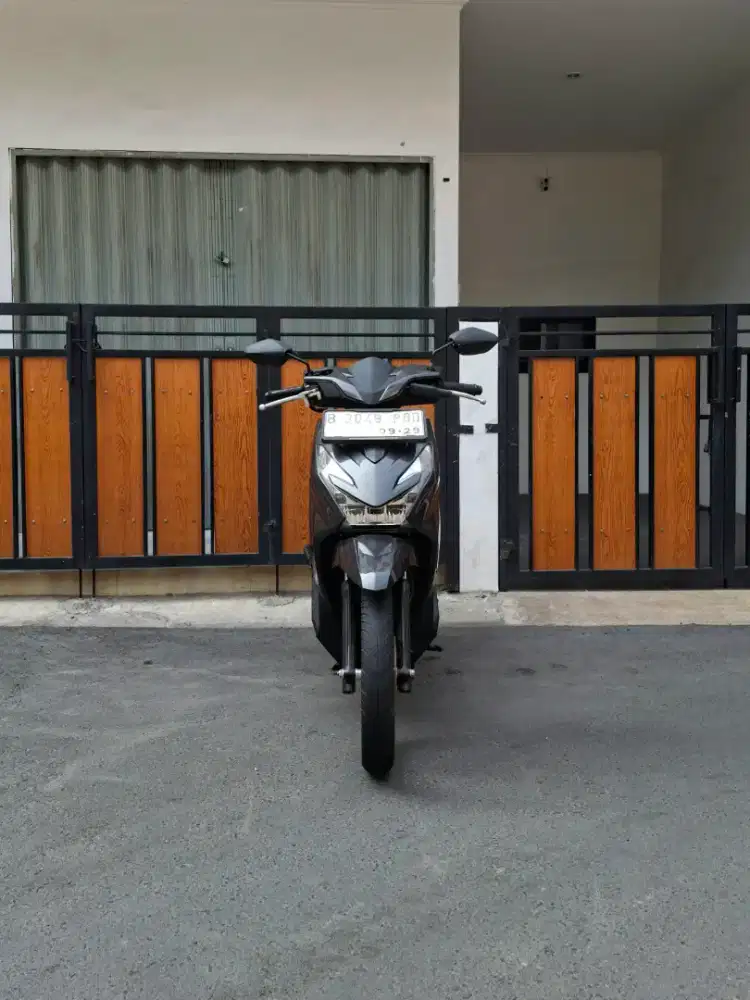 Honda Beat Deluxe CBS ISS MULUSSS Pajak Panjang
