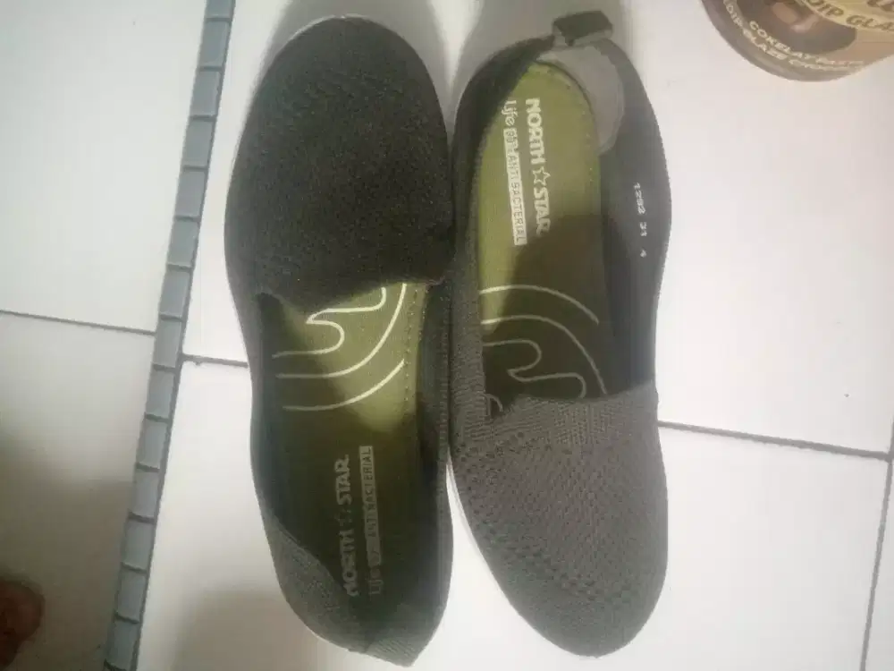 Sepatu north star bata