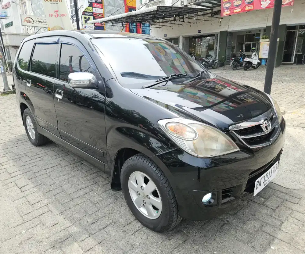 Avanza g matic 2010