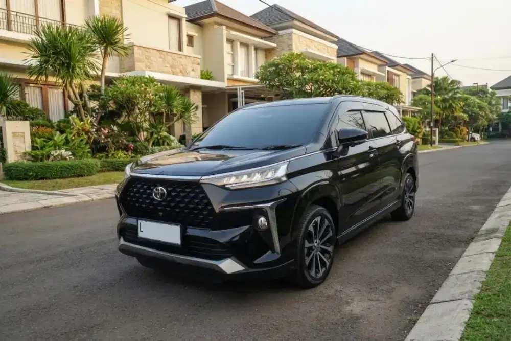 Veloz Q TSS automatic hitam 2022 odo 40 rb an Pajak Baru di Surabaya