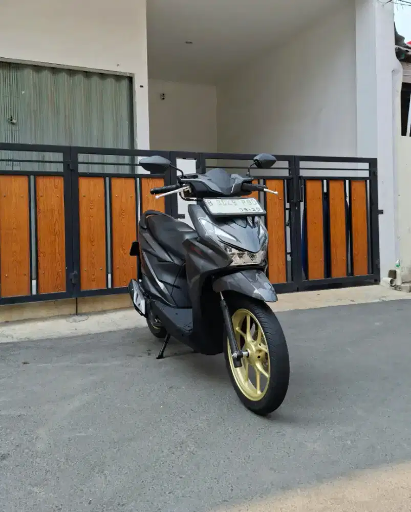 Honda Beat Deluxe CBS ISS MULUSSS Pajak Panjang