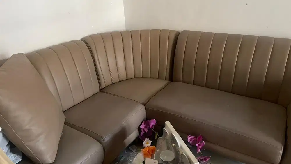sofa ruang tamu