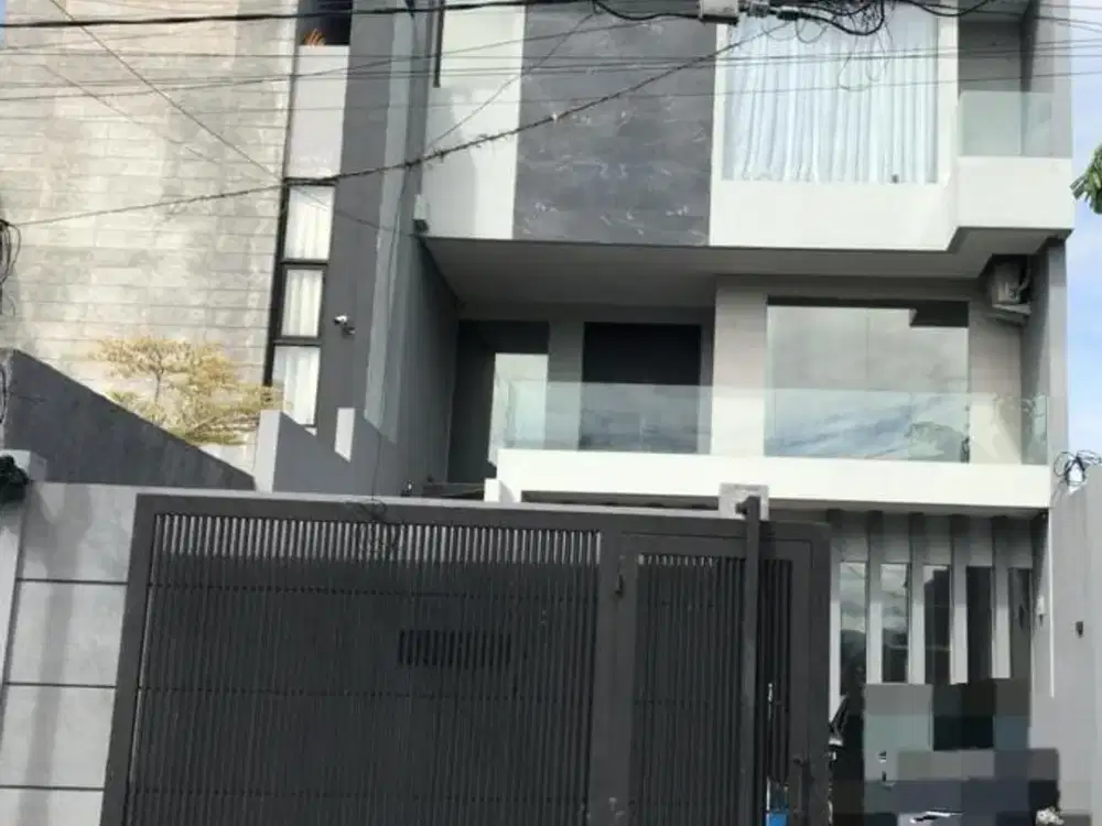 Termurah Rumah 3 Lantai Semi Furnish di Jalan Cipaku Indah Bandung