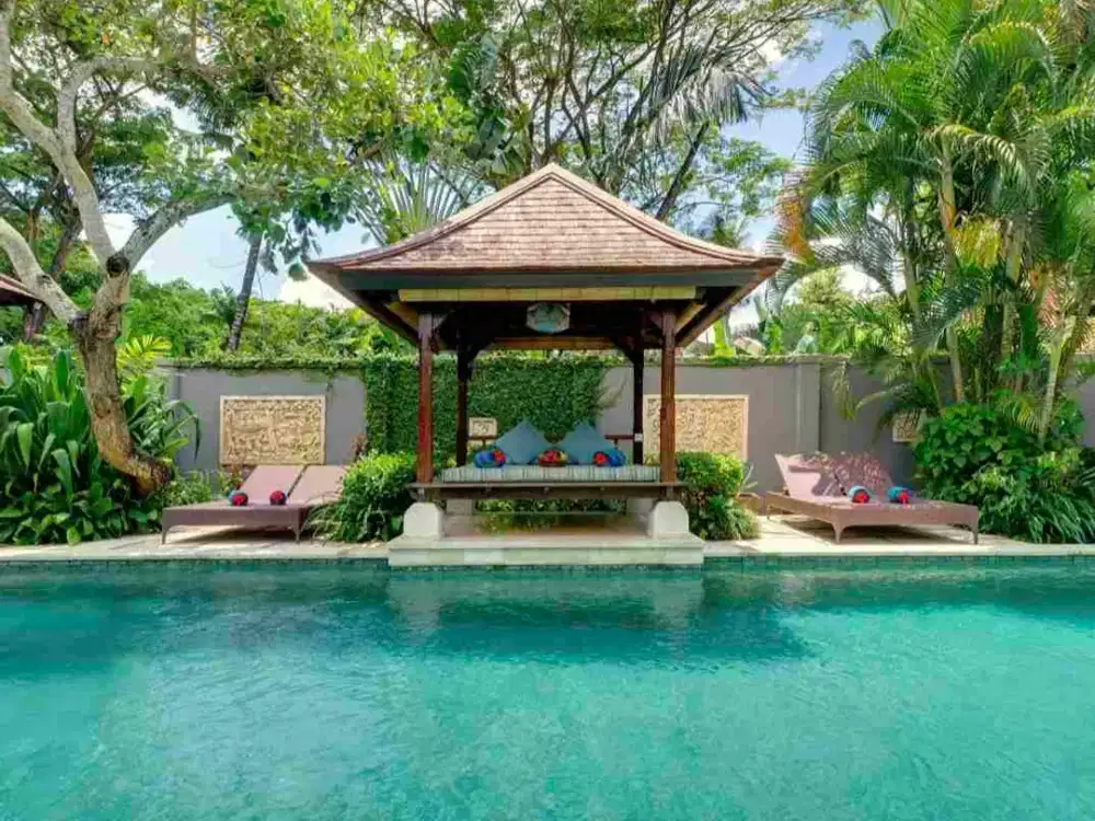 Villa Luxury Walking Distance to Batu Bolong Beach Canggu Bali
