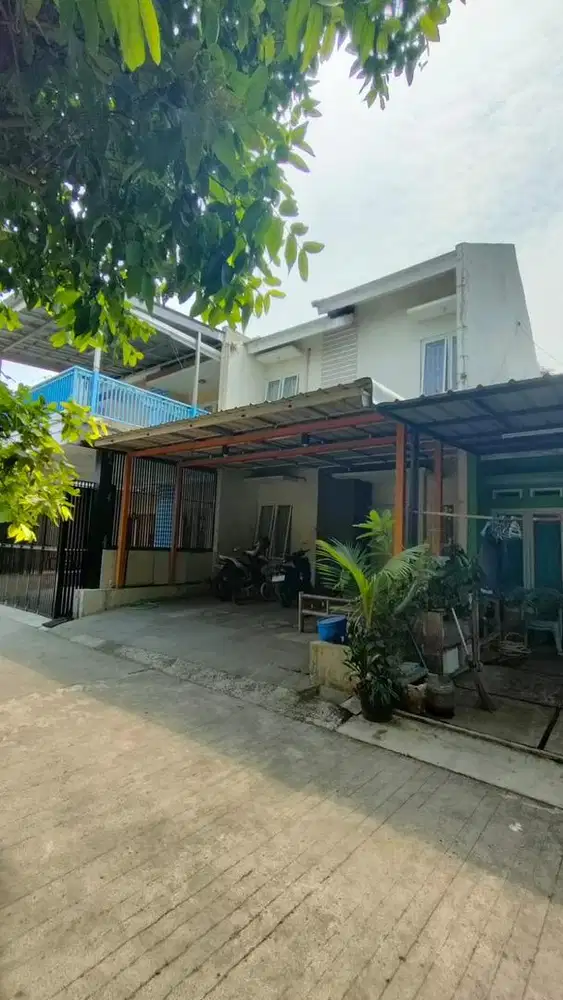 DI JUAL RUMAH 2 LANTAI STRATEGIS SIAP HUNI CLUSTER PERMATA 7 DEPOK LAM