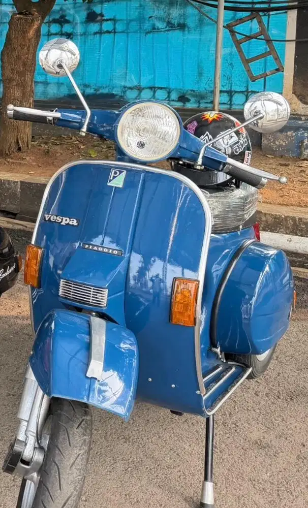 Vespa PX150 look New PX