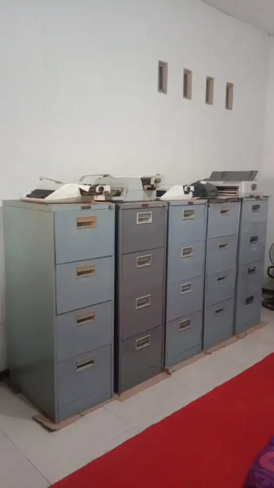 Lemari filing cabinet Dijual Hrg 700 rb