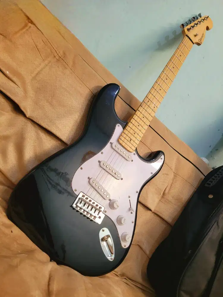 Gitar listrik elektrik strato